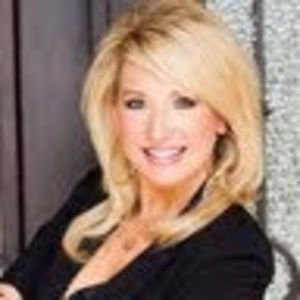 Meet your Posher, Whitney